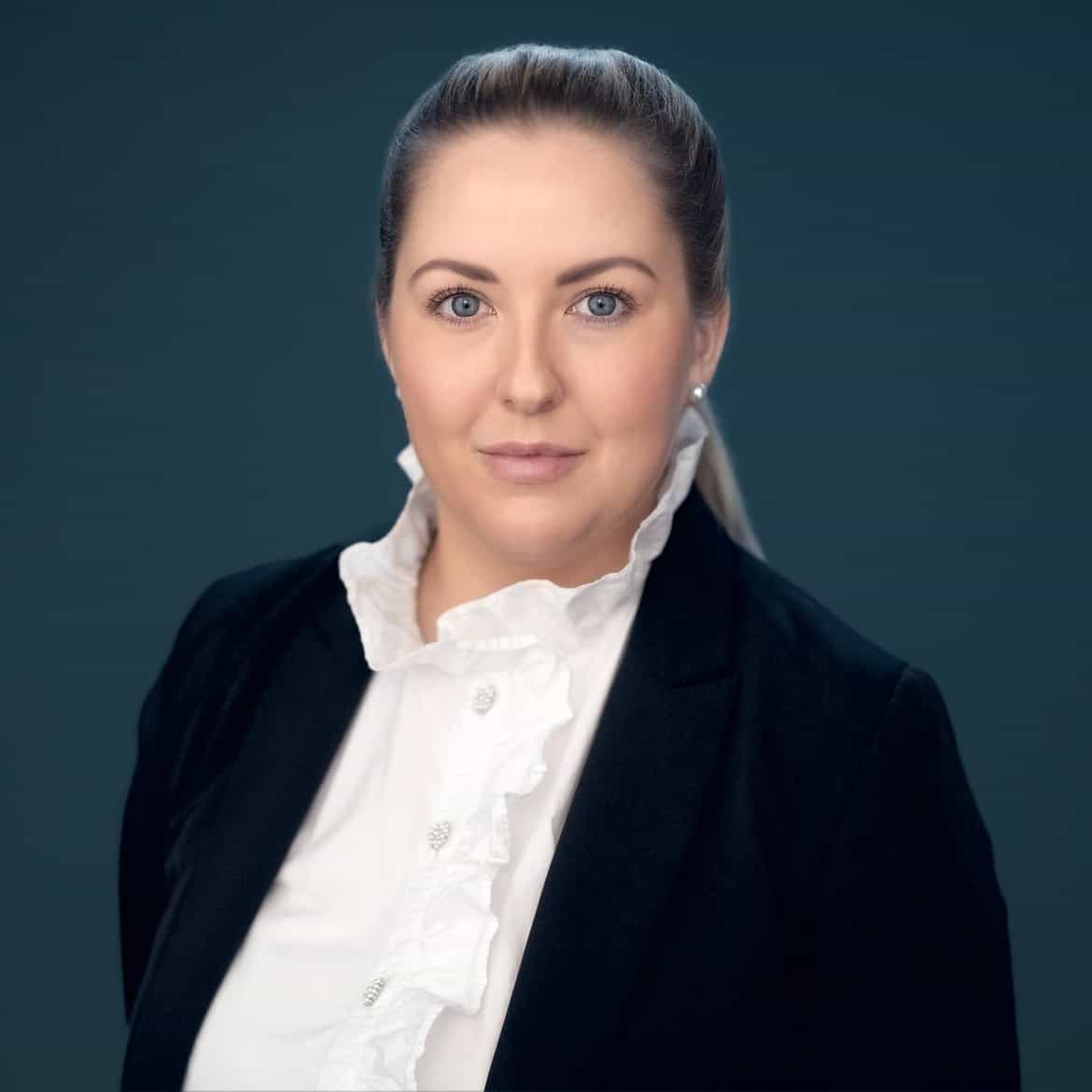 Portrettbilde av Lise Kjær Hjelmseth