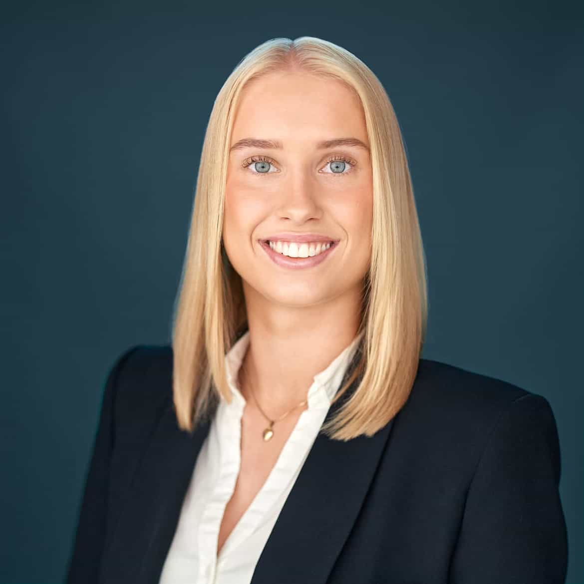 Portrettbilde av Thea Johanne Holthe