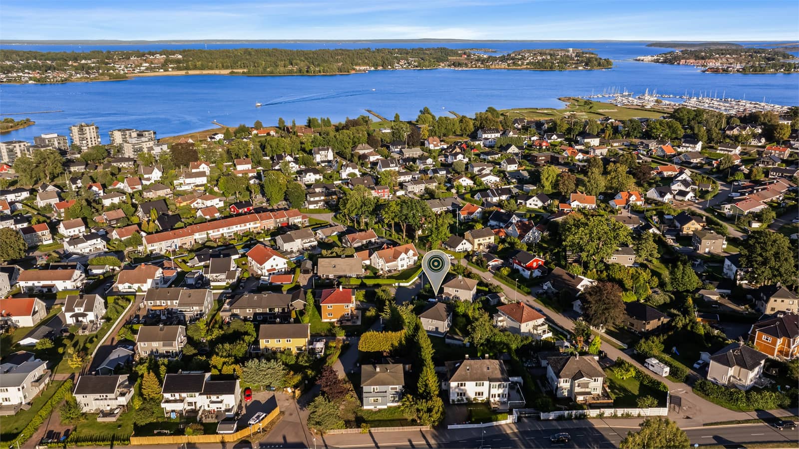 Grensegaten 17, NØTTERØY