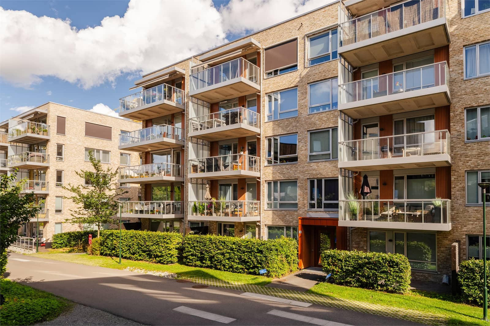 Satellittfaret 2, BILLINGSTAD