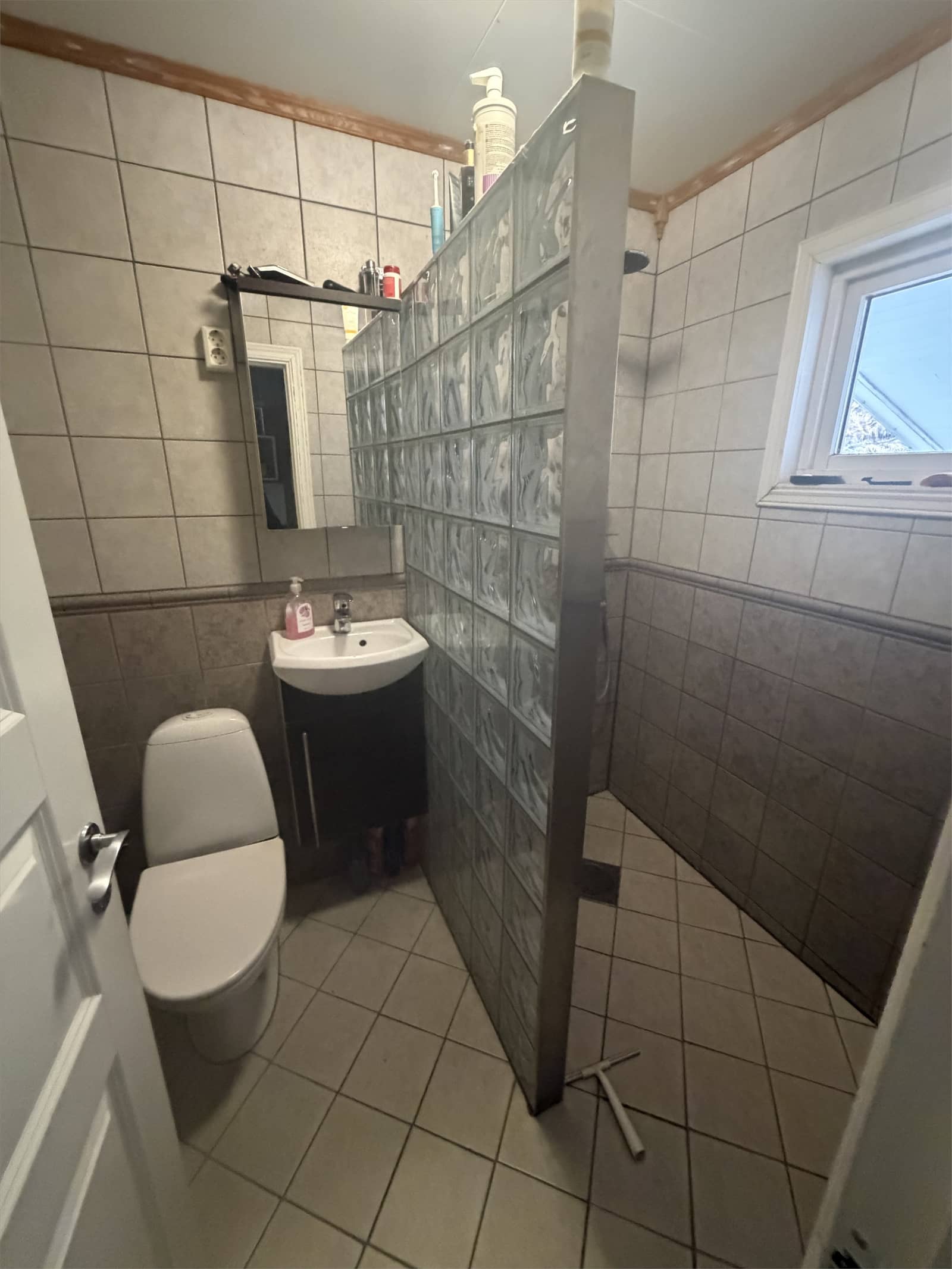 Rykeneveien 702, RYKENE