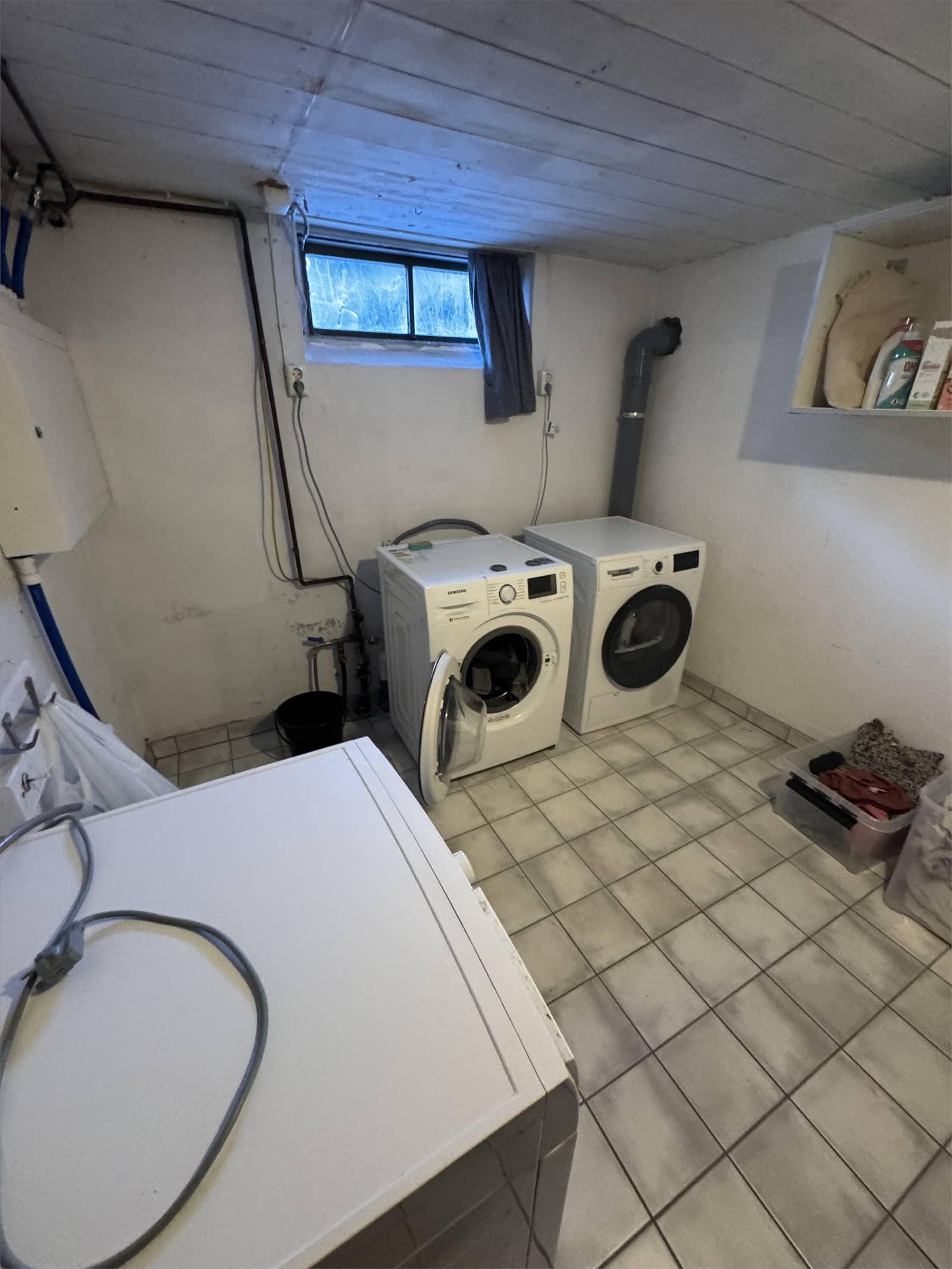 Auserødveien 4, STAVERN
